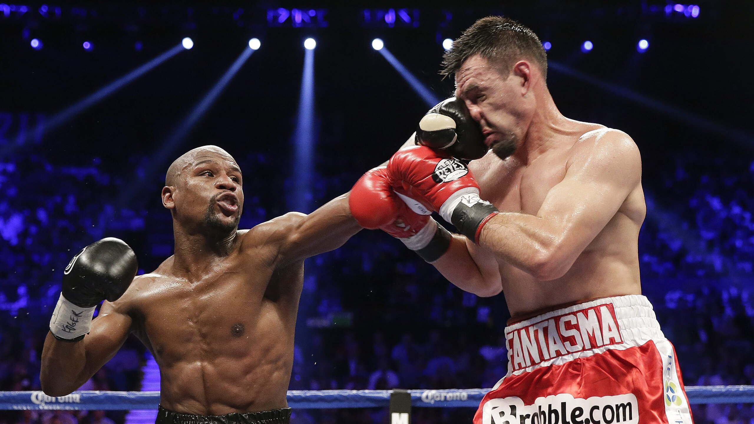 西班牙女子队整体体能充沛，西班牙女运动员